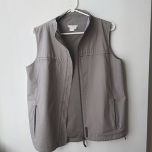 Spanner outdoorsy grey vest w pockets and mesh lining, full zipper